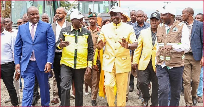 President William Ruto with his deputy Rigathi Gachagua flanked by other leaders in Nyeri.